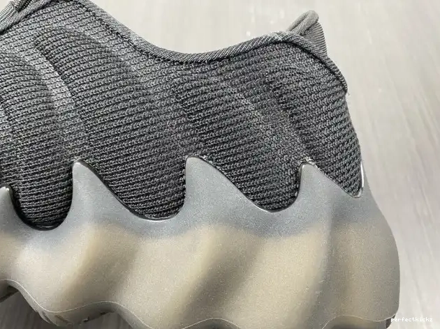 YEEZY ADIDAS H68032 400 0519